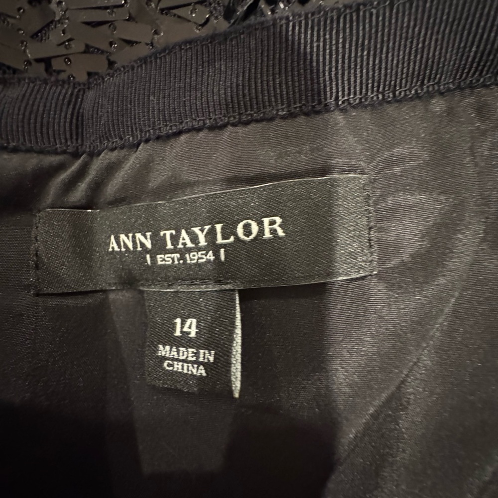 Ann Taylor Women’s  Black Sequin Above Knee Length Skirt Size 14 - Picture 6 of 6